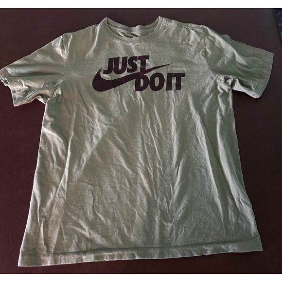 Nike Mens Olive Green "Just Do It" Graphic Tee Size Medium M T-Shirt - Picture 1 of 3